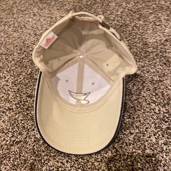 St. Louis Blues cap - Picture 3 of 3